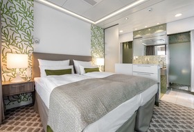TUI Cruises Mein Schiff 4 Accommodation Heaven & Sea 1.jpg